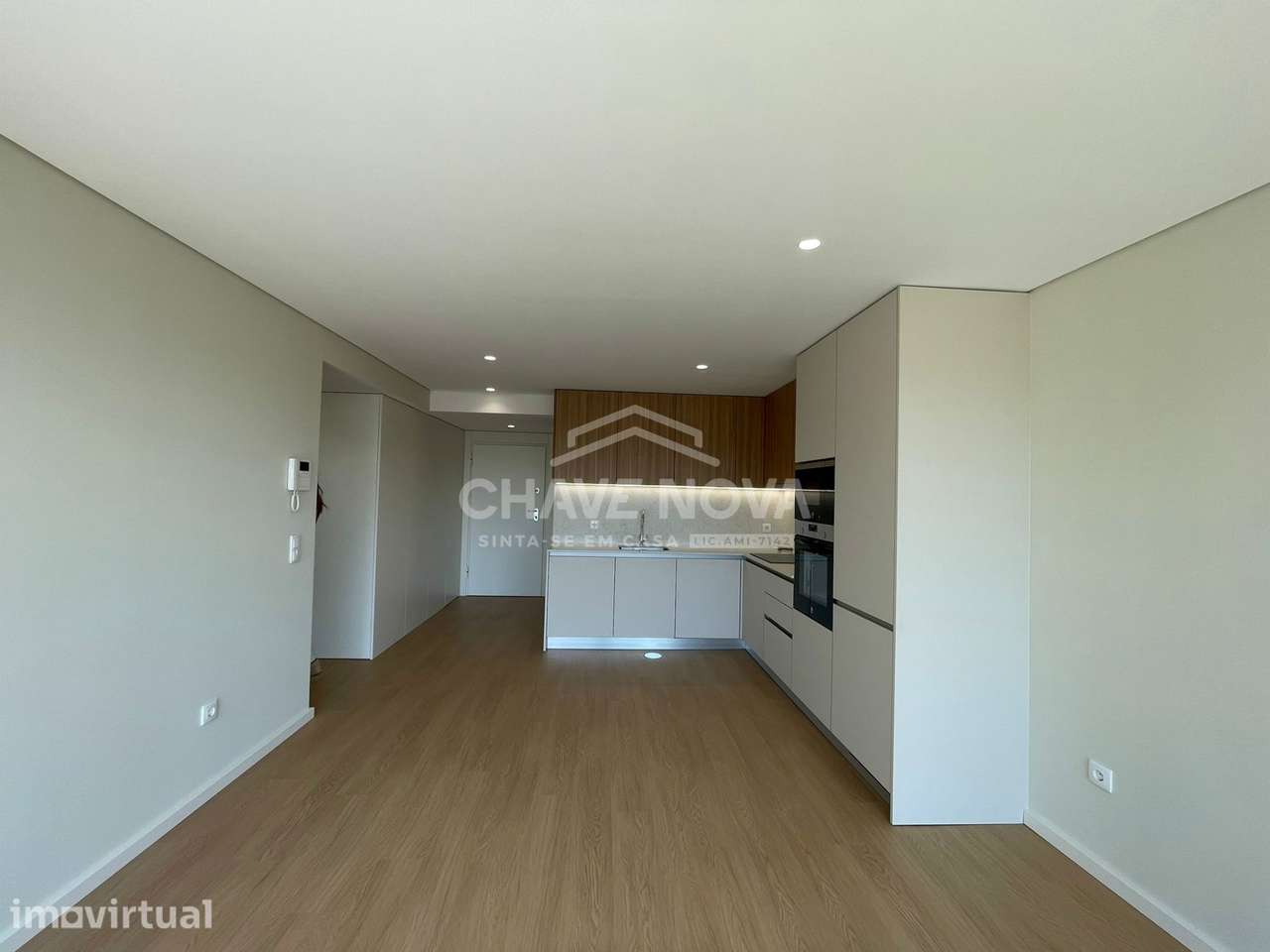Apartamento T2 Novo c/Varanda (Poente) em Vilar do Paraíso - Grande imagem: 5/24