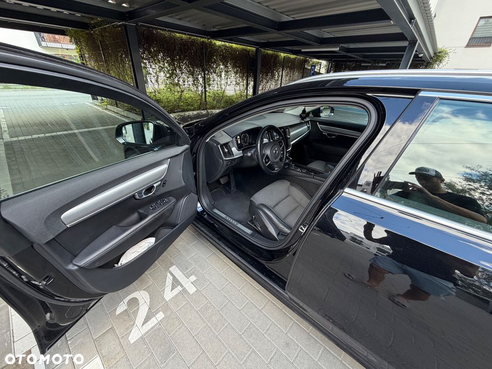 Volvo V90 D4 Momentum Pro - 4