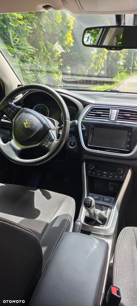 Suzuki SX4 S-Cross 1.0 T Premium - 17