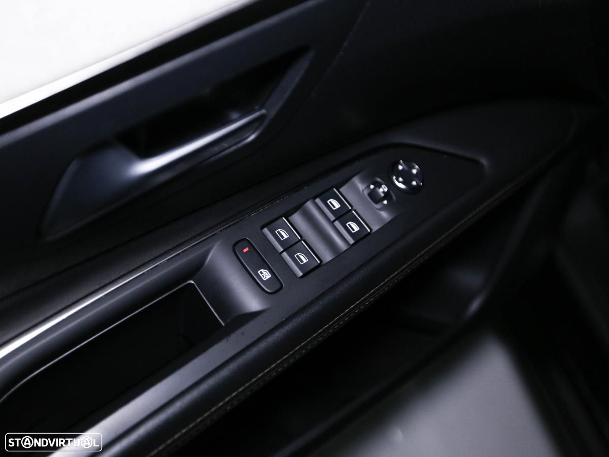 Peugeot 3008 1.6 Hybrid GT e-EAT8 - 14