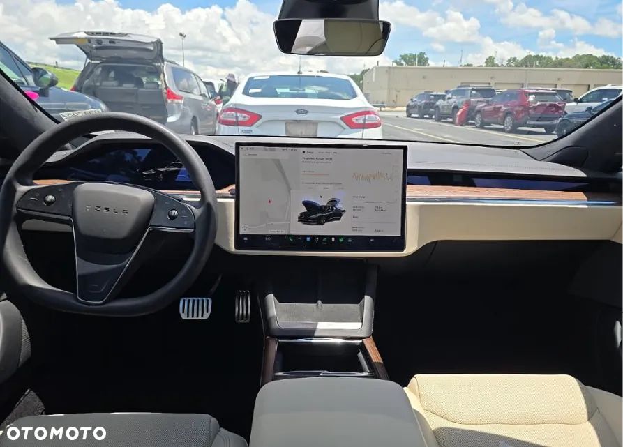 Tesla Model S AWD - 8