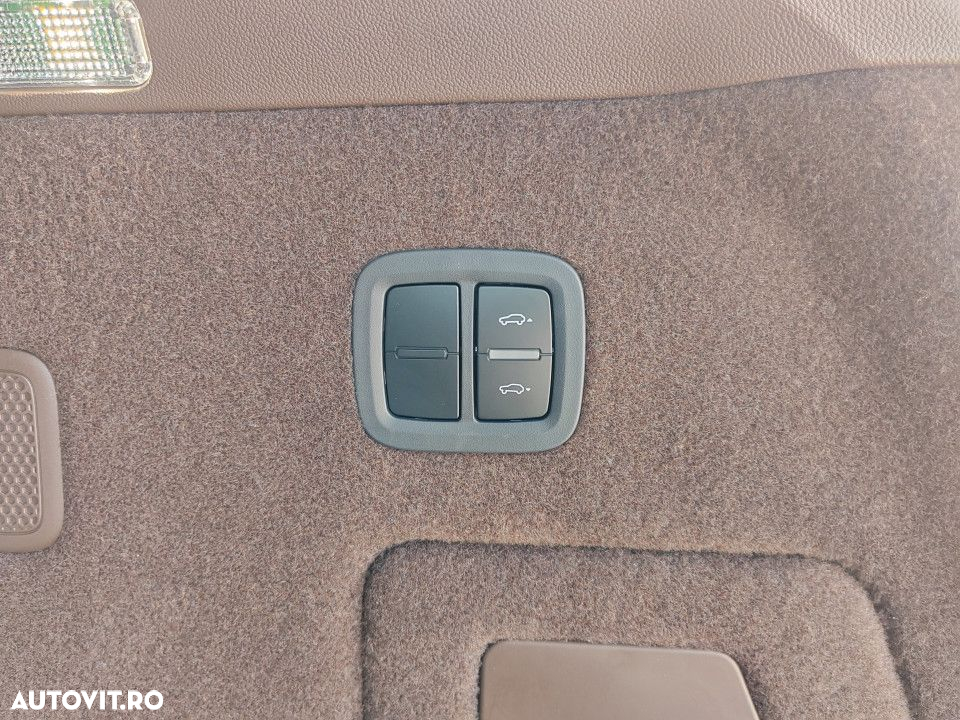 Porsche Cayenne Turbo E-Hybrid Tiptronic S - 33