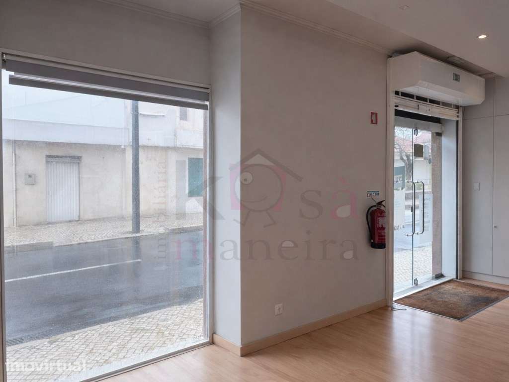 Loja com Garagem e Arrecadação em Sines, ideal para o seu negócio. - Grande imagem: 5/11