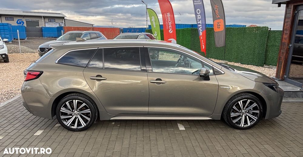 Toyota Corolla 1.8 Hybrid Touring Sports Business Edition - 11