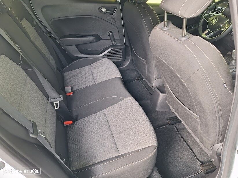 Renault Clio 1.5 Blue dCi Limited - 10