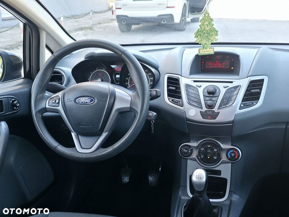 Ford Fiesta - 11