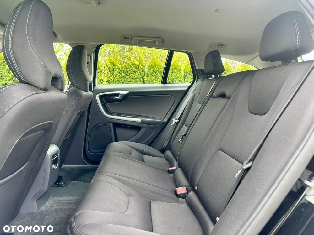 Volvo V60 D2 Geartronic - 25