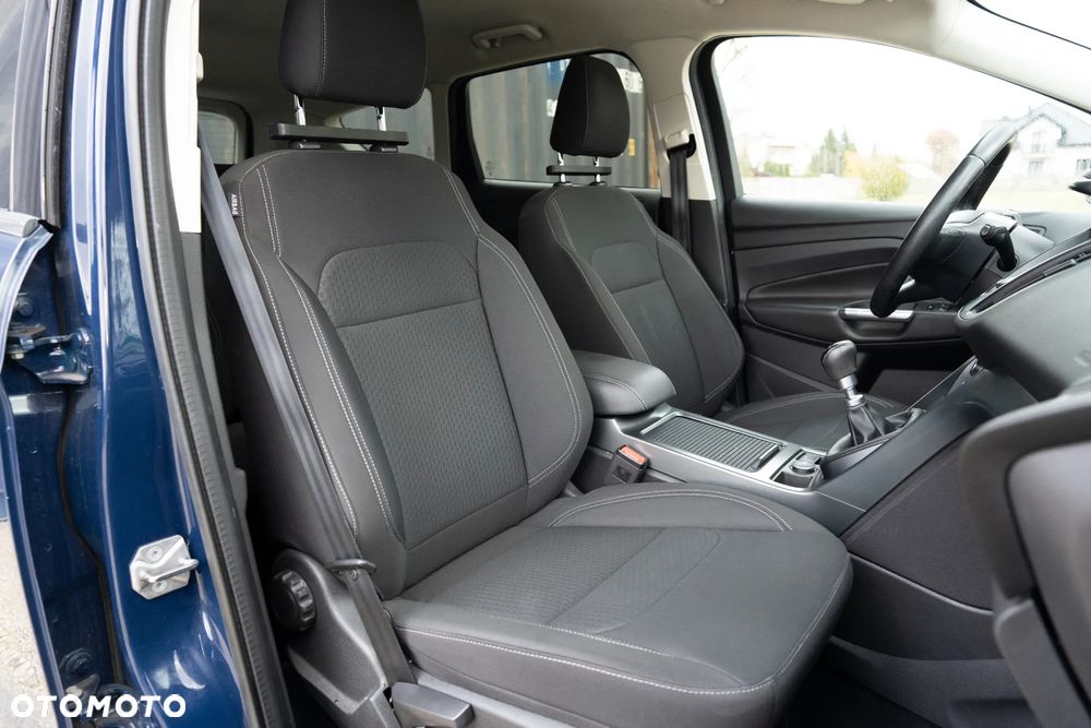 Ford Kuga 1.5 EcoBoost 2x4 Titanium - 12