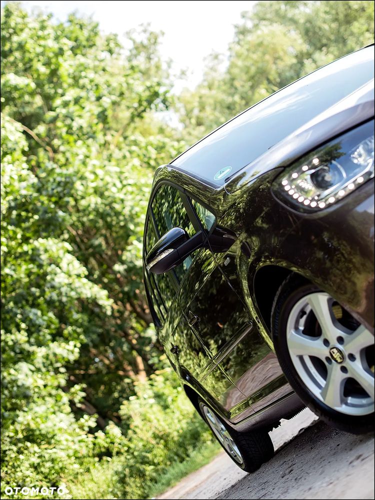 Volkswagen Touran - 16