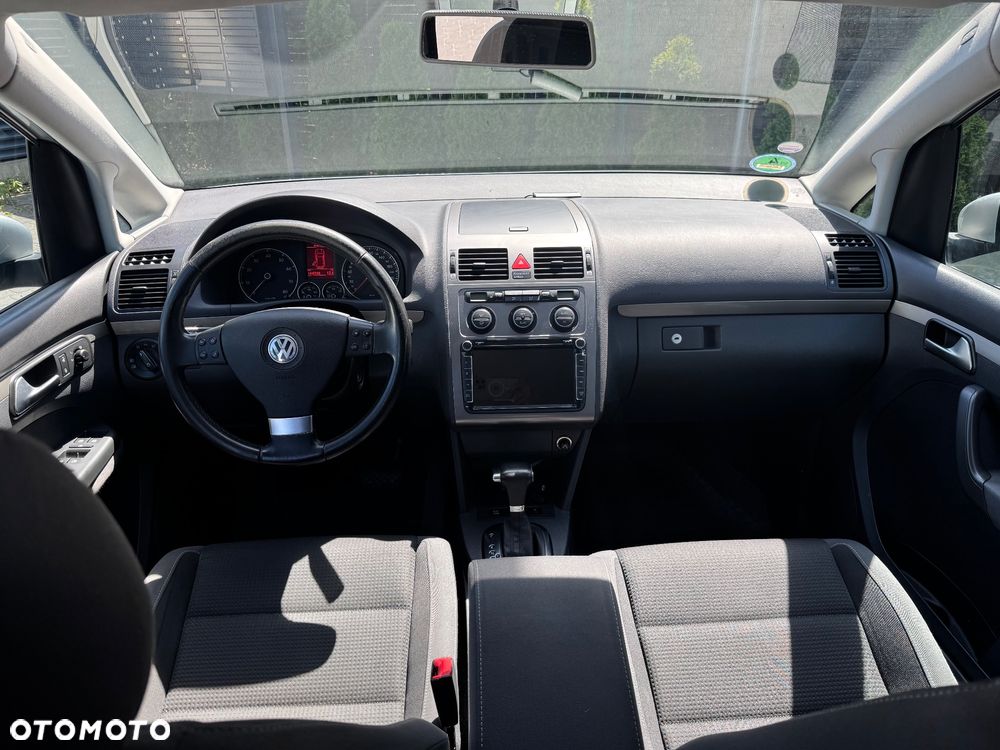 Volkswagen Touran 1.4 TSI Trendline DSG - 5