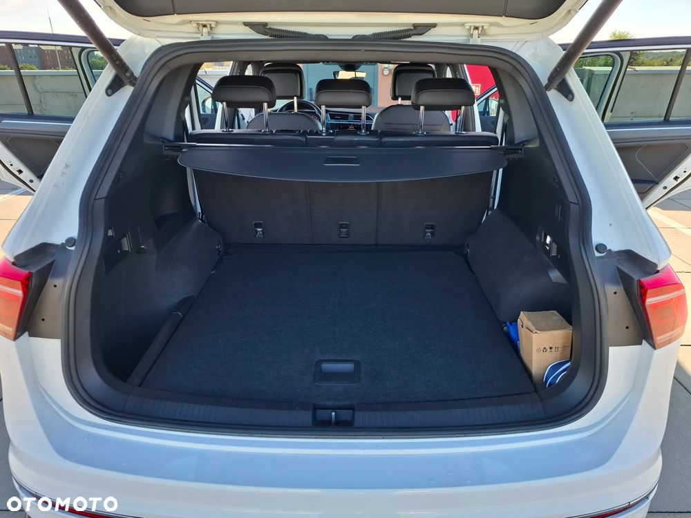 Volkswagen Tiguan Allspace 2.0 TDI R-Line DSG - 28