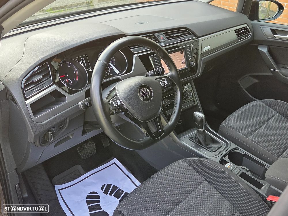 VW Touran 2.0 TDI Highline DSG - 7