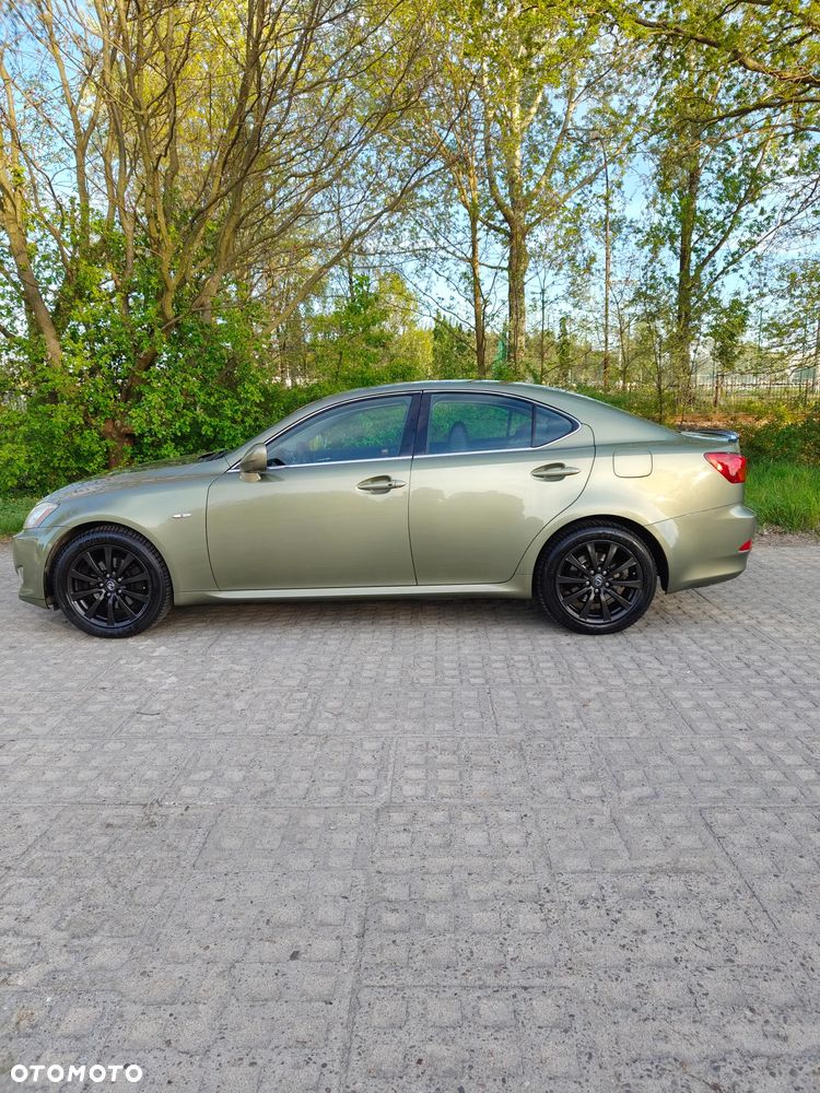 Lexus IS 220d - 6