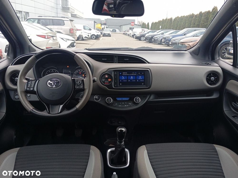 Toyota Yaris 1.5 Selection - 11