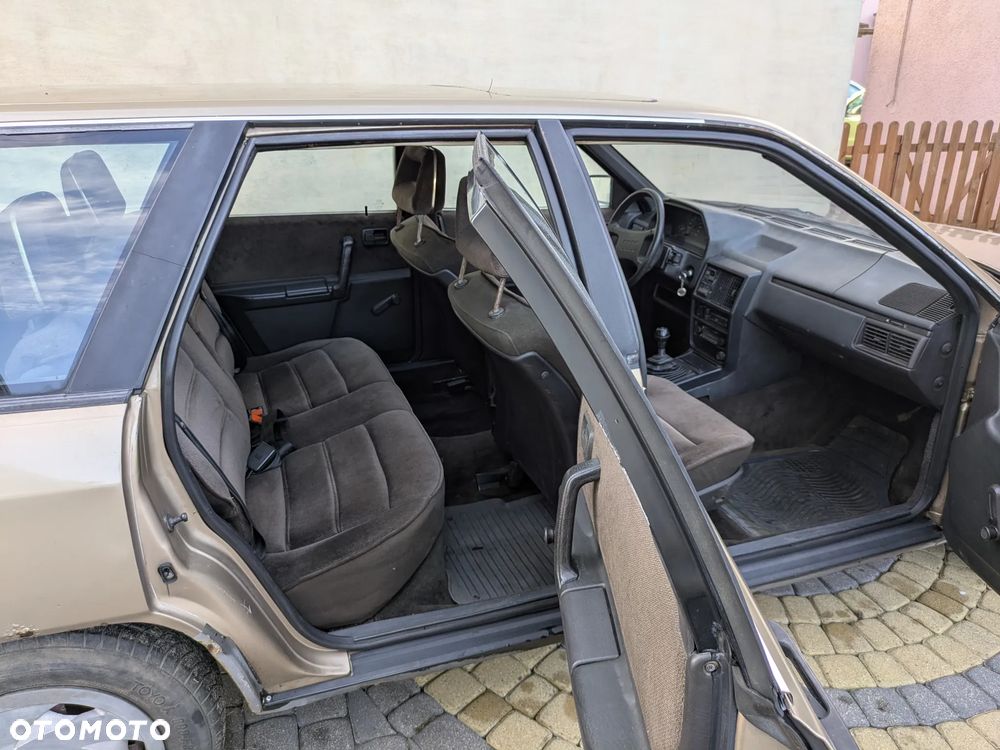 Audi 100 2.1 5E C - 24