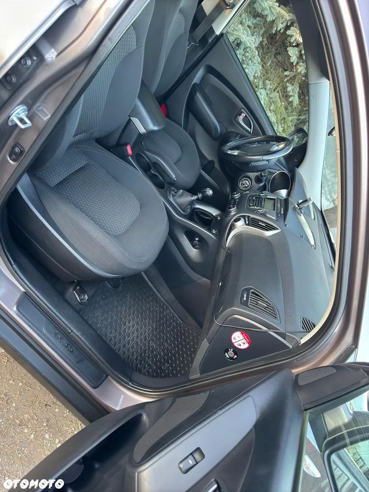 Hyundai ix35 - 14