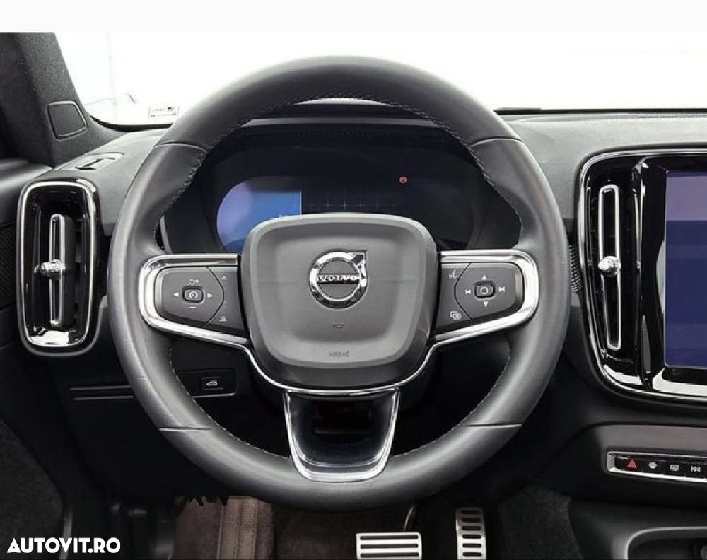 Volvo XC 40 Recharge Twin Motor AWD Plus - 18