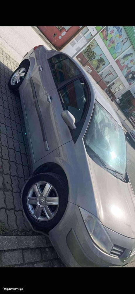 Renault Mégane 1.4 Confort Authentique - 3