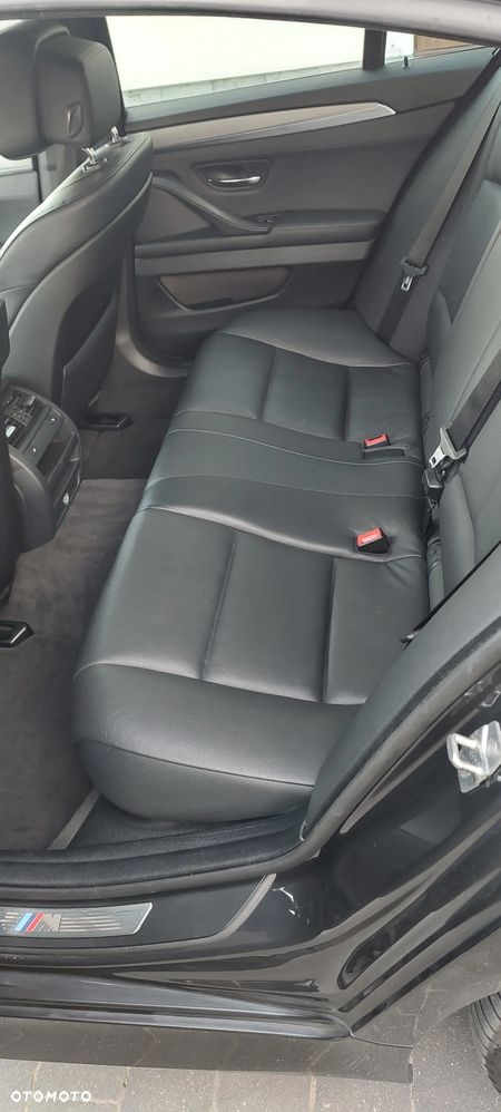 BMW Seria 5 525d Sport-Aut - 34