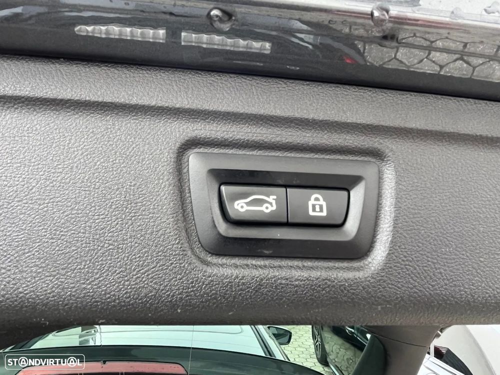 BMW 320 d Touring Aut. Edition M Sport Shadow - 23