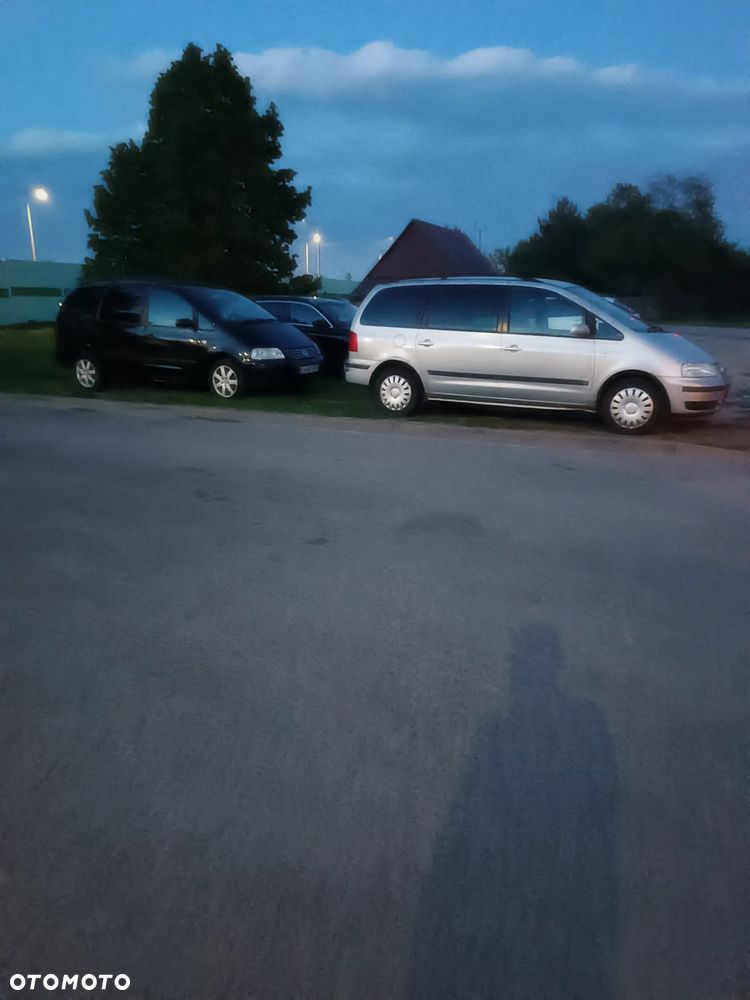 Volkswagen Sharan 1.9 TDI Highline - 11