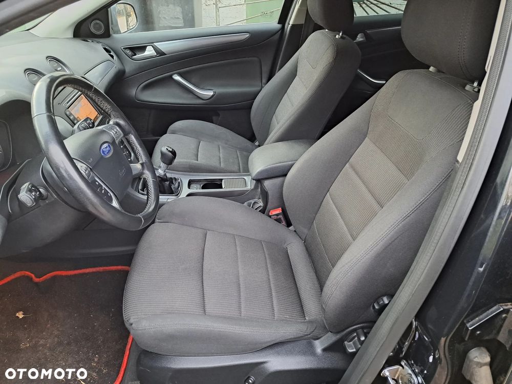 Ford Mondeo 2.0 TDCi Champions Edition - 6