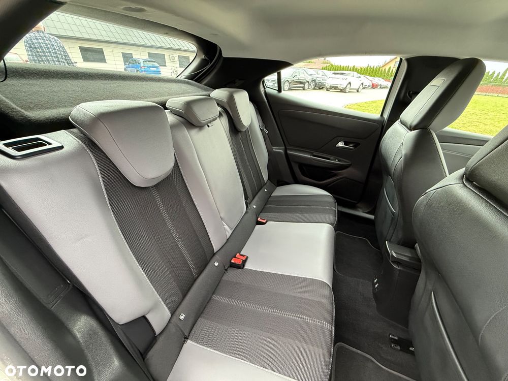 Opel Mokka 1.2 T Elegance S&S - 37