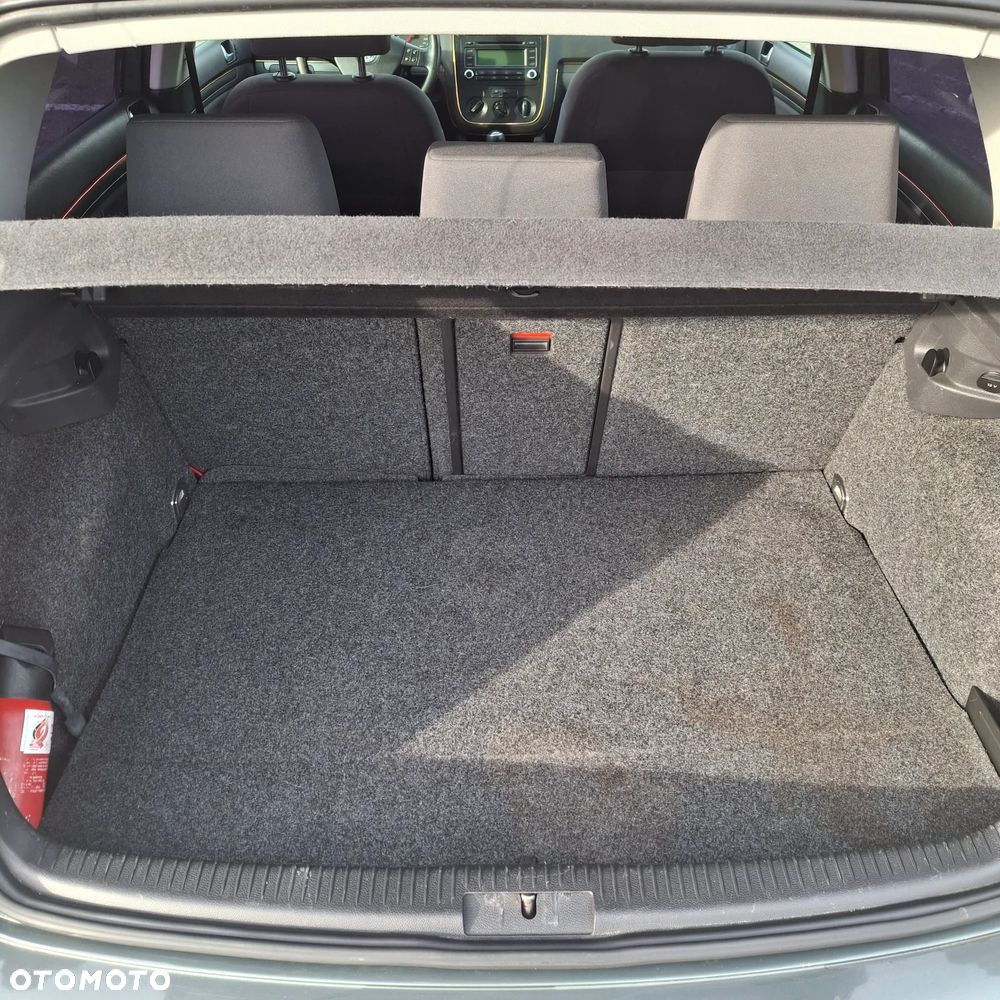 Volkswagen Golf V 1.6 FSI Comfortline - 8