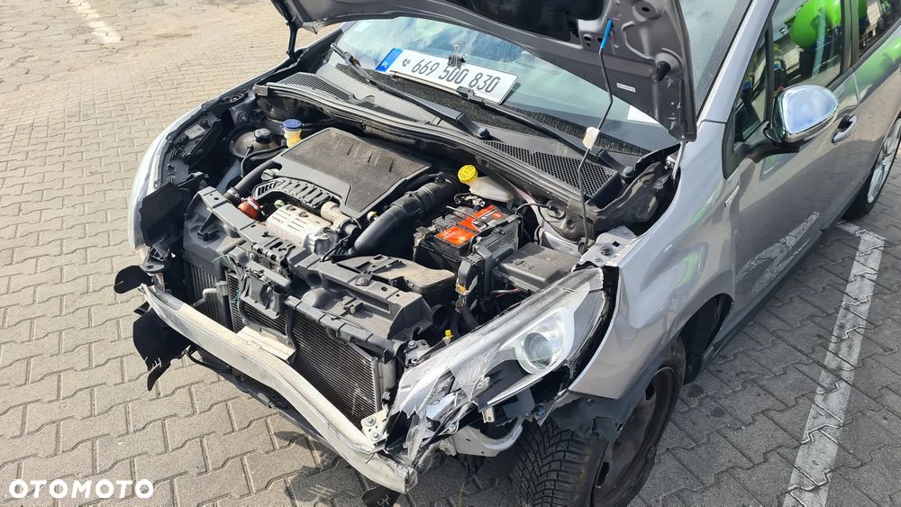 Peugeot 2008 1.2 Pure Tech GPF Style S&S - 6