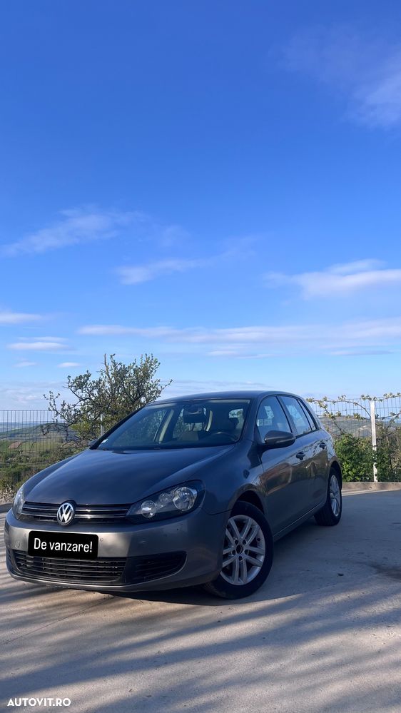 Volkswagen Golf 1.6 TDI DPF BlueMotion - 1