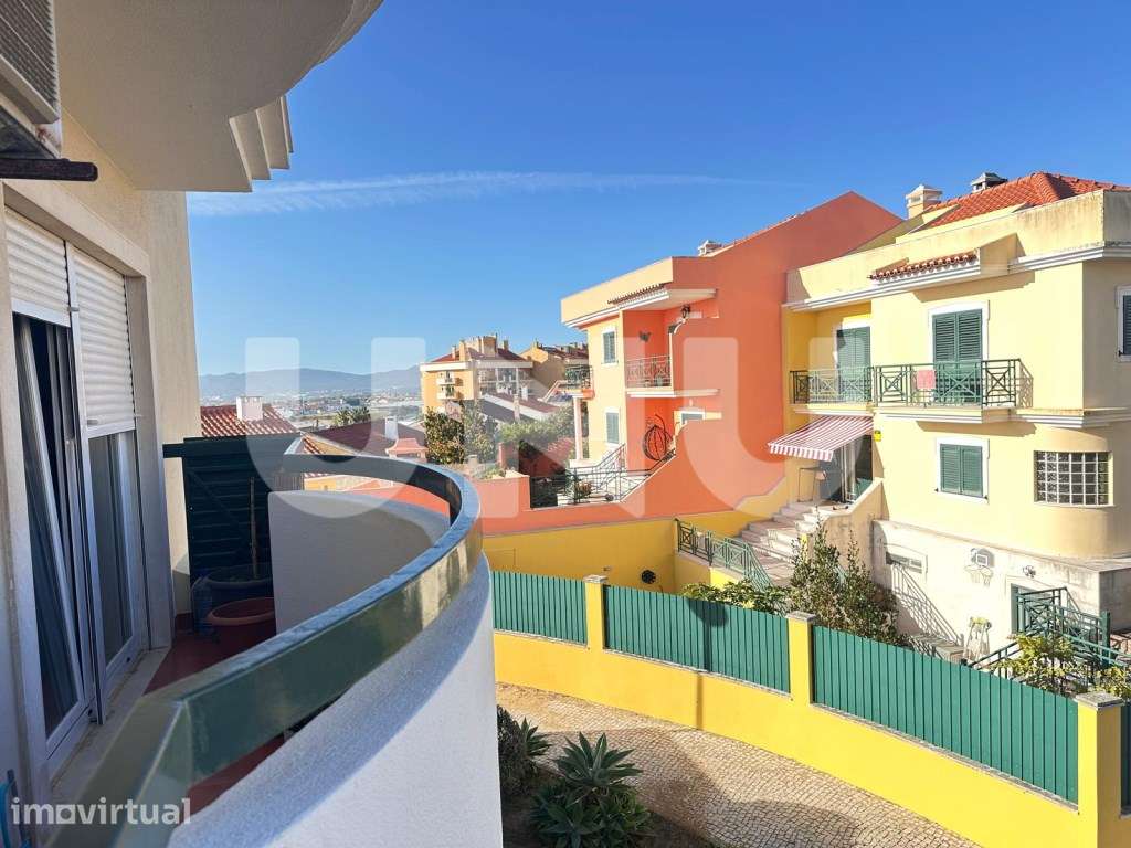 Apartamento T3 totalmente remodelado com varanda e arrecadação em S... - Grande imagem: 2/14