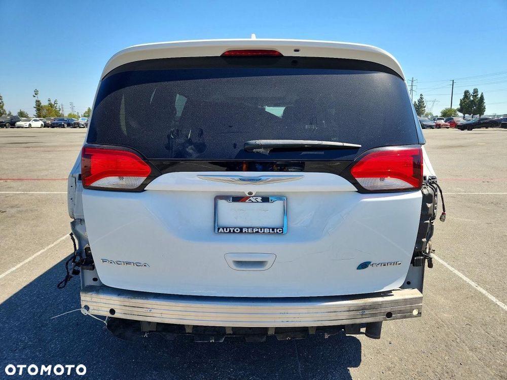 Chrysler Pacifica - 6