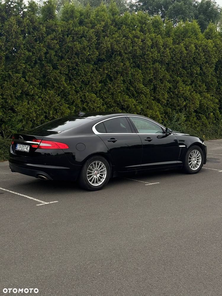 Jaguar XF 2.0 T Luxury - 12