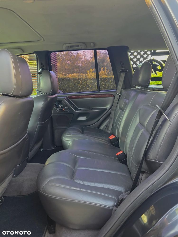 Jeep Grand Cherokee 4.7 Limited - 30