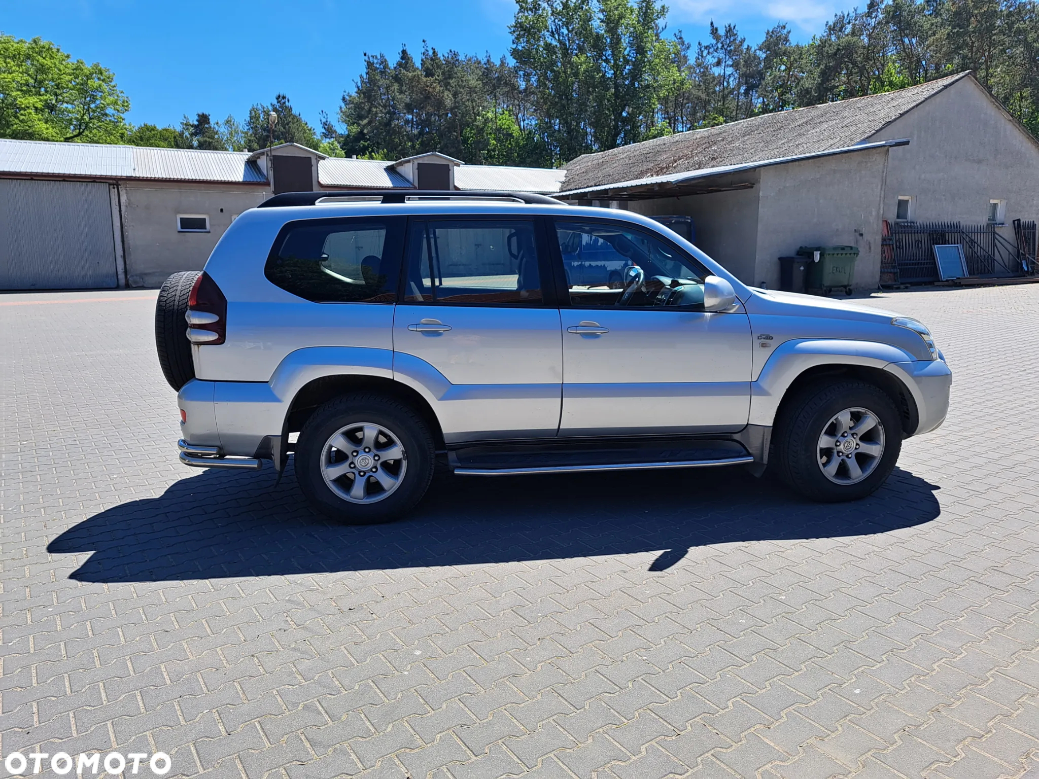 Toyota Land Cruiser - 2