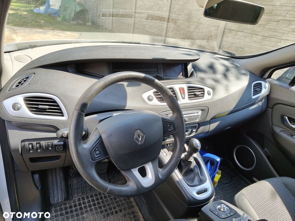 Renault Scenic - 5