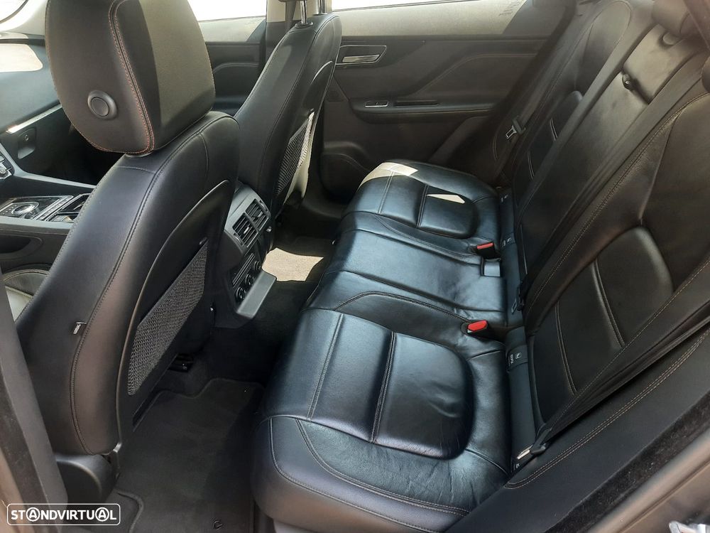 Jaguar F-Pace 2.0 i4D Pure Aut. - 9
