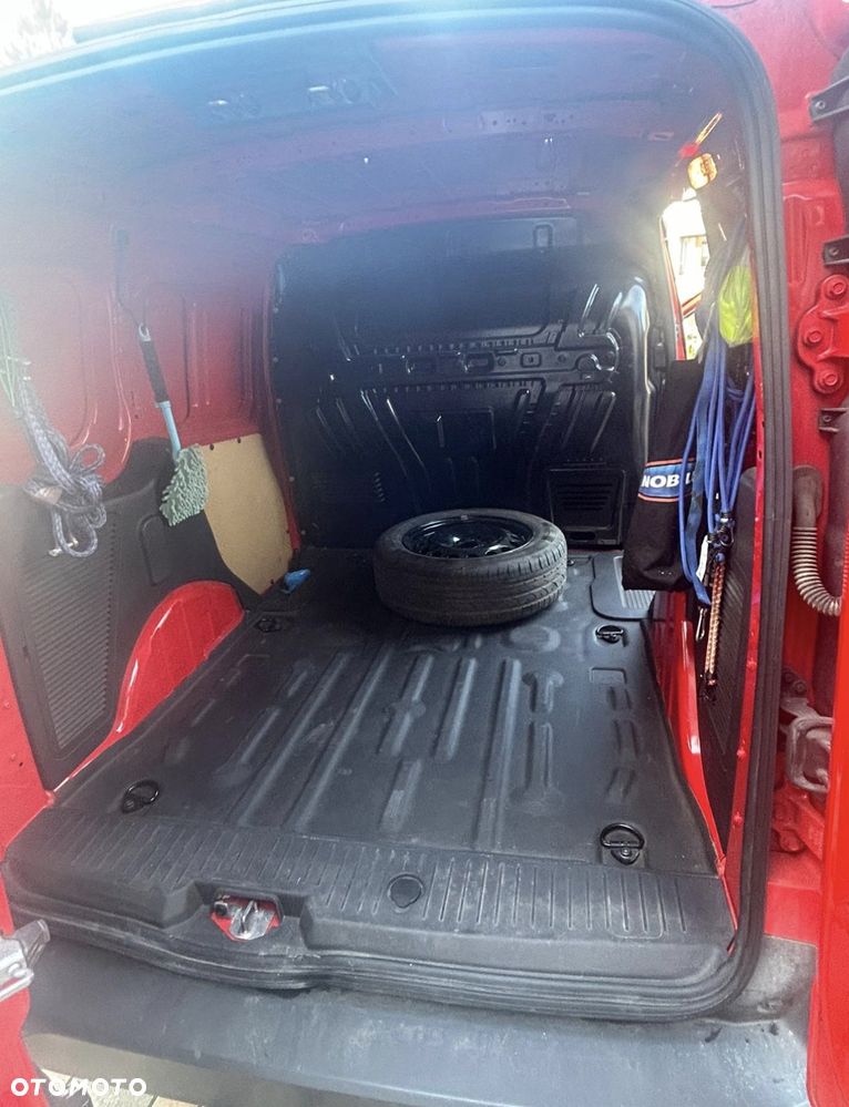 Ford Transit Connect - 5