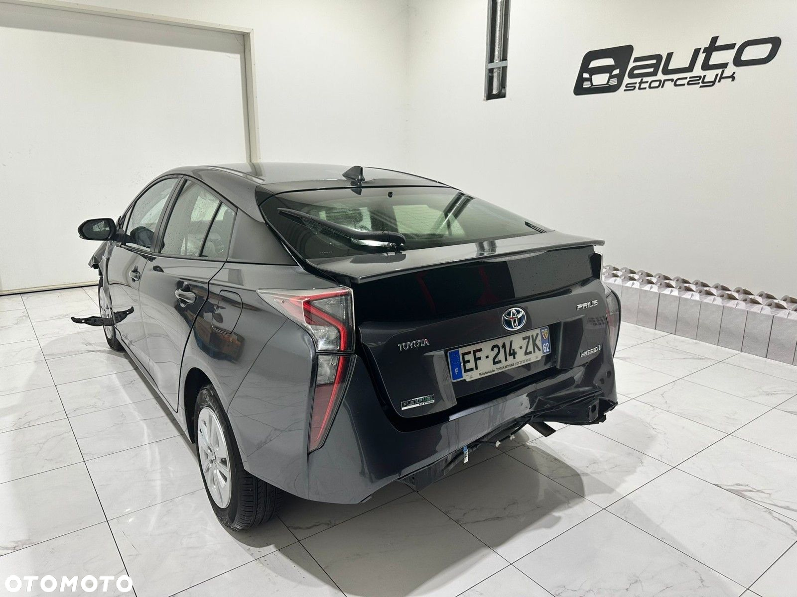 Toyota Prius - 6