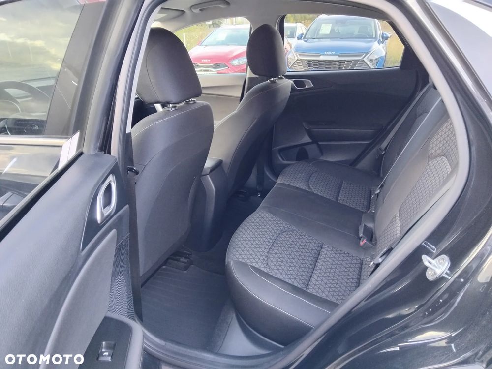 Kia XCeed 1.4 T-GDI M - 12