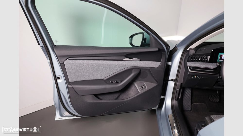 Skoda Superb 1.5 TSI iV Selection DSG - 7