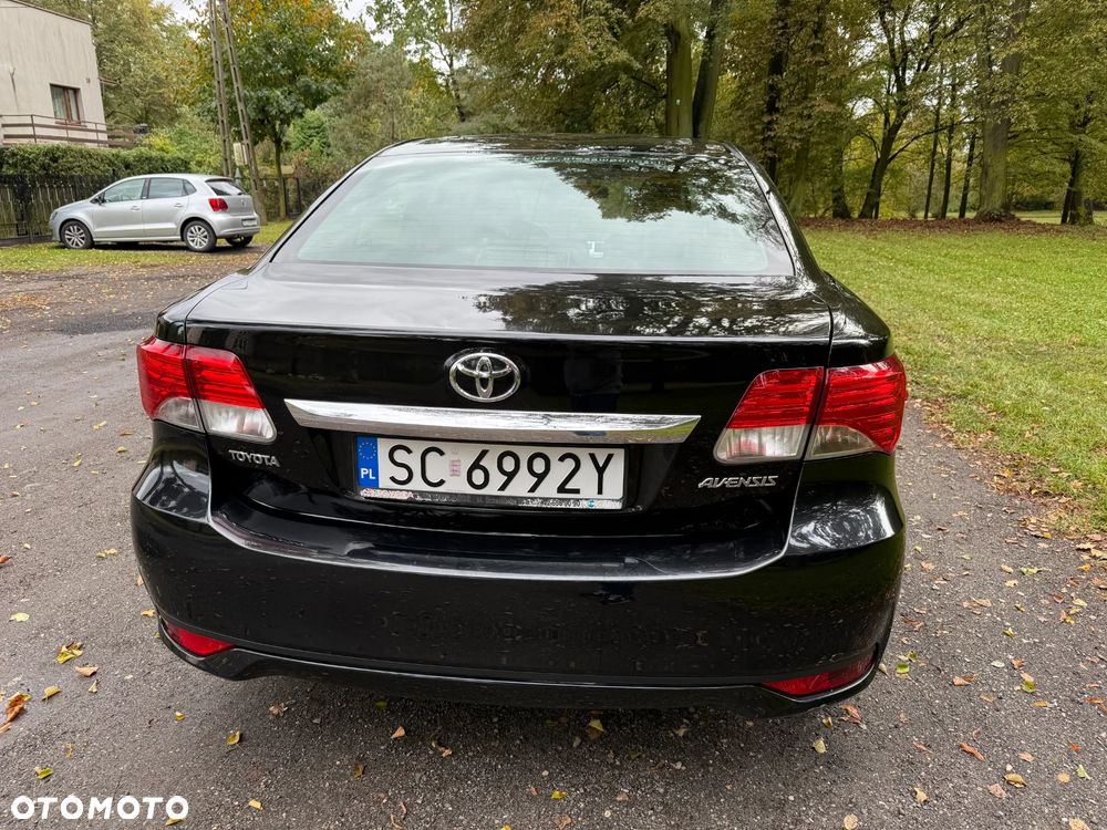 Toyota Avensis 1.6 Luna - 11