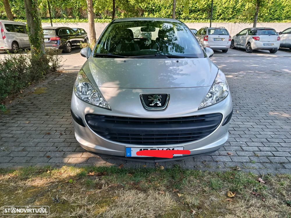 Peugeot 207 1.4 HDi Premium - 2