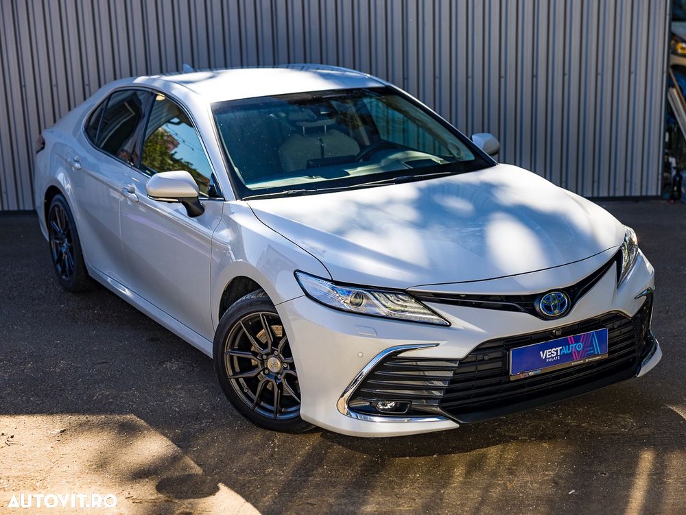 Toyota Camry 2.5 Hybrid Exclusive - 6