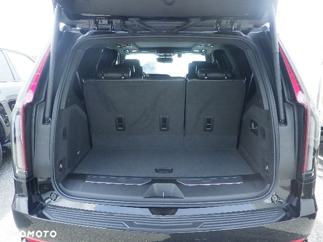 Cadillac Escalade - 35