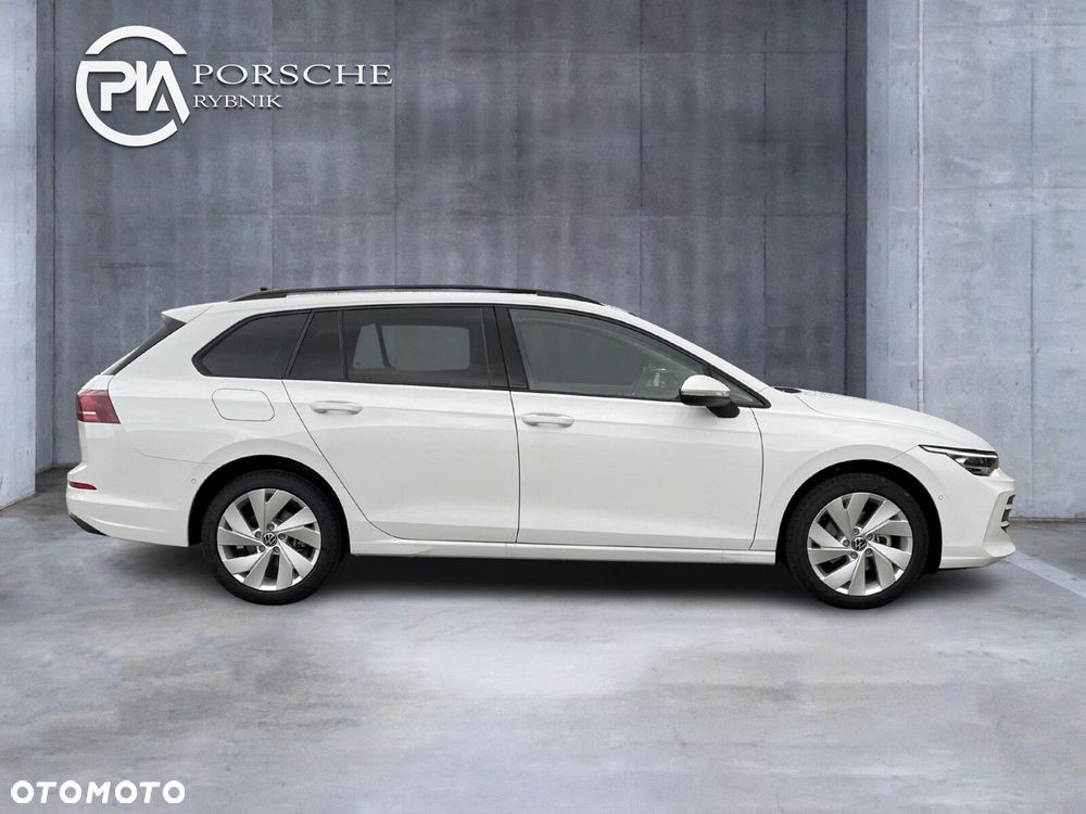Volkswagen Golf - 8