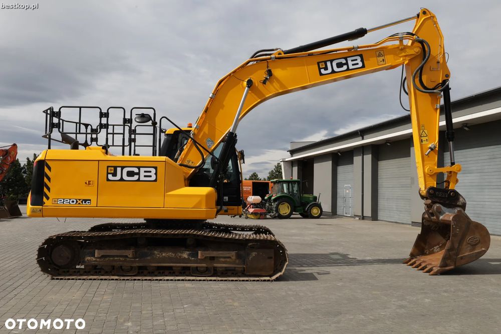 JCB 220X - 10