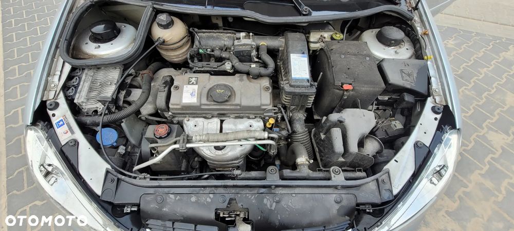 Peugeot 206 75 JBL - 34