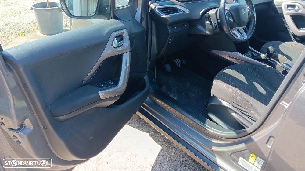 Peugeot 2008 1.4 HDi Active - 10