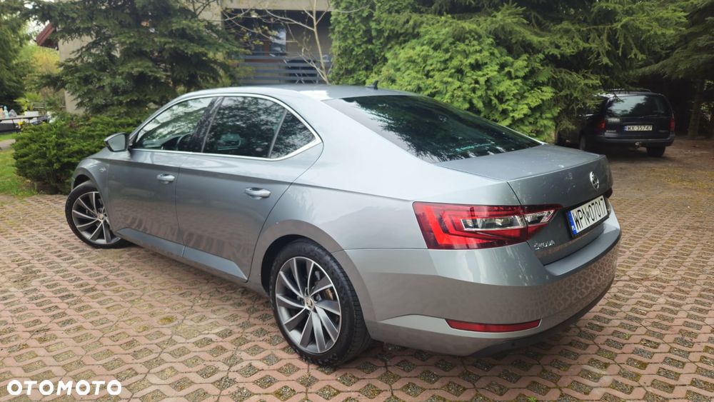 Skoda Superb 2.0 TDI L&K DSG - 5